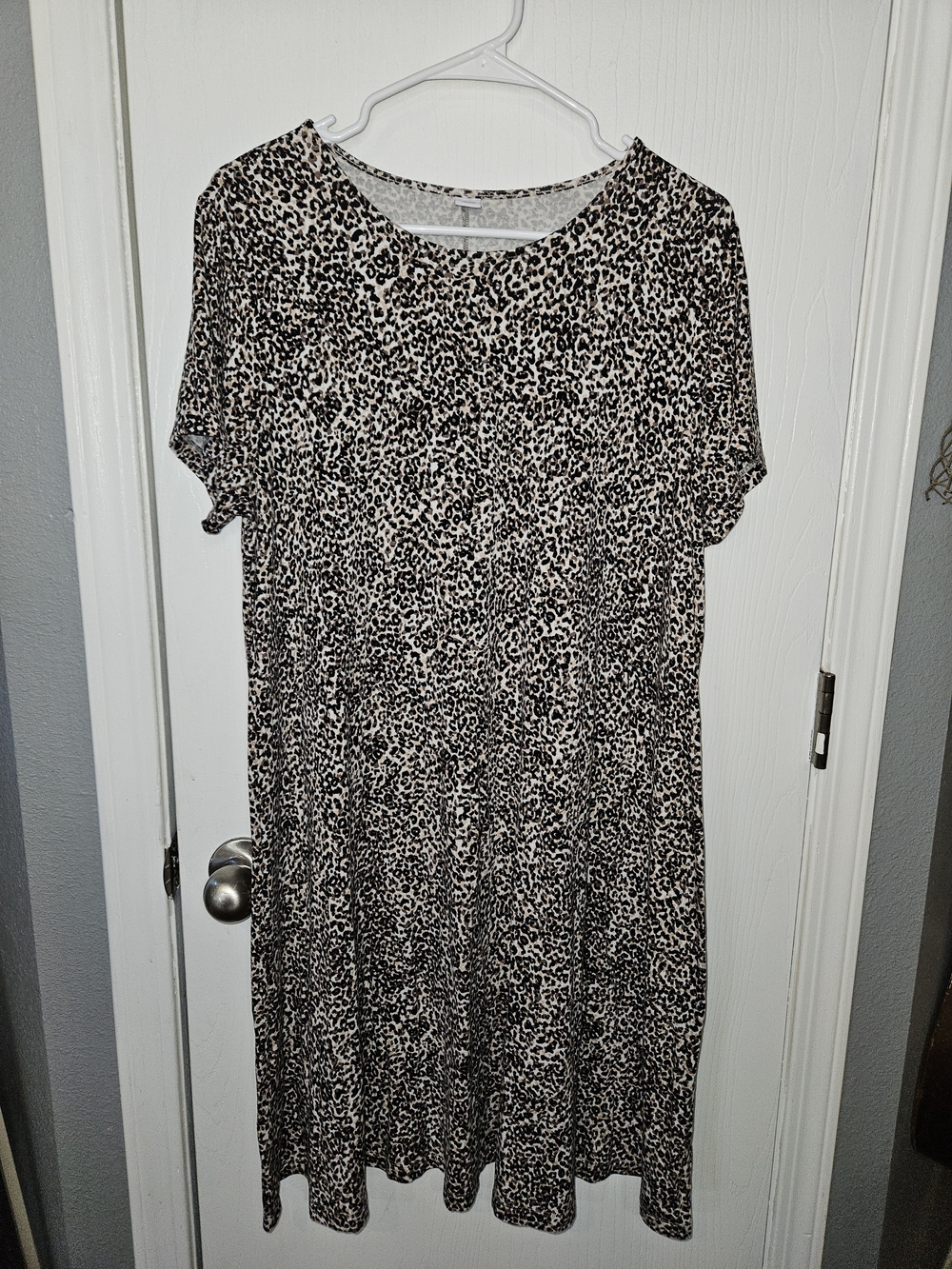Old Navy Black and Cream Leopard Midi Dress